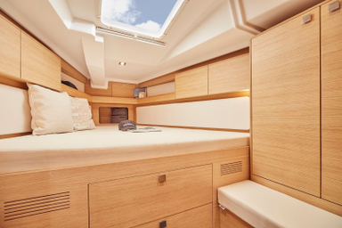 2015 Elan Yachts E5