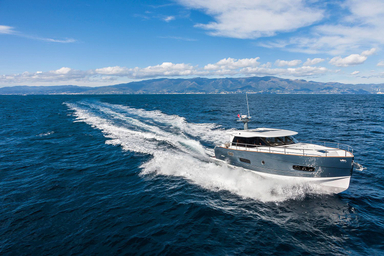 2013 Azimut Yachts Magellano 43 HT