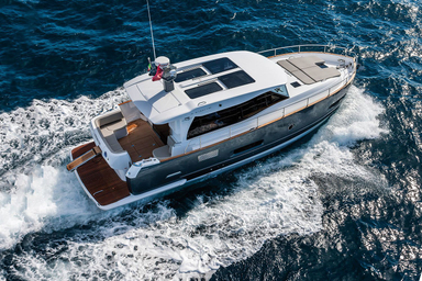 2013 Azimut Yachts Magellano 43 HT