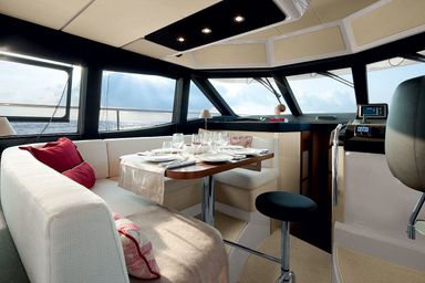2013 Azimut Yachts Magellano 43
