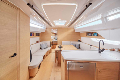 2017 Elan Yachts E6