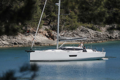 2016 Elan Yachts GT5