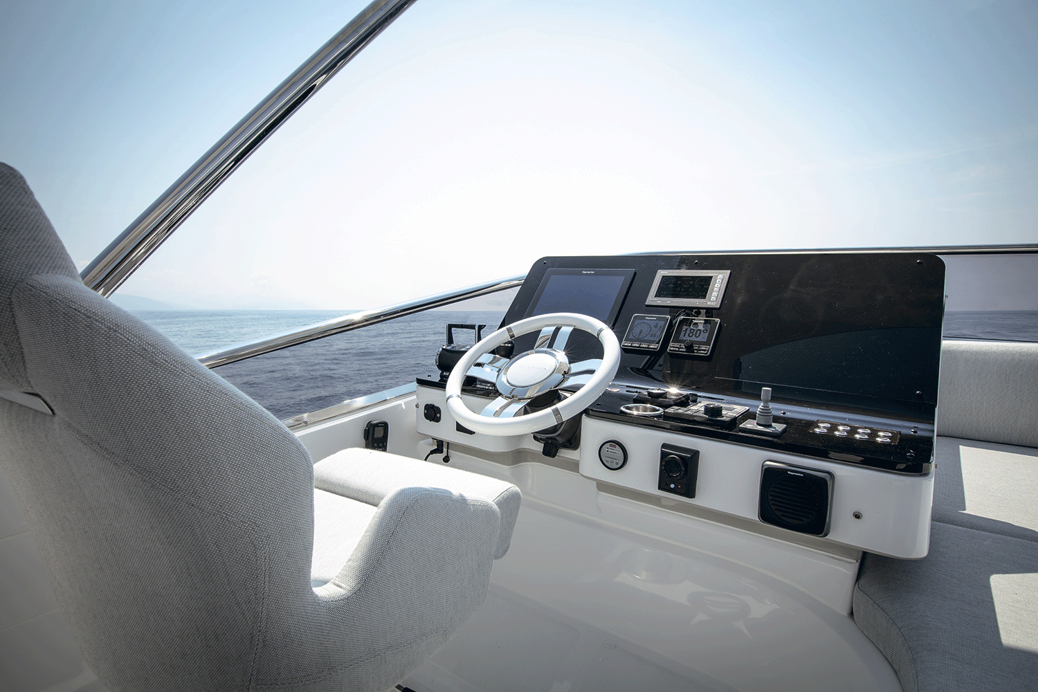 2017 Azimut Yachts 55 Fly