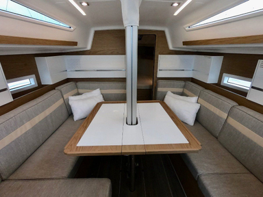 2016 Elan Yachts S4