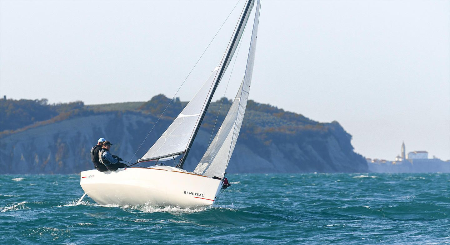 2018 Beneteau First 18