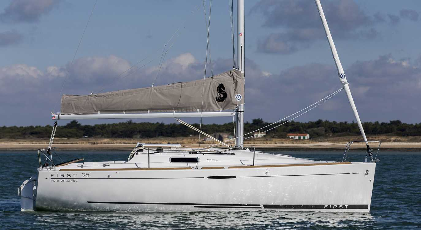 2013 Beneteau First 25