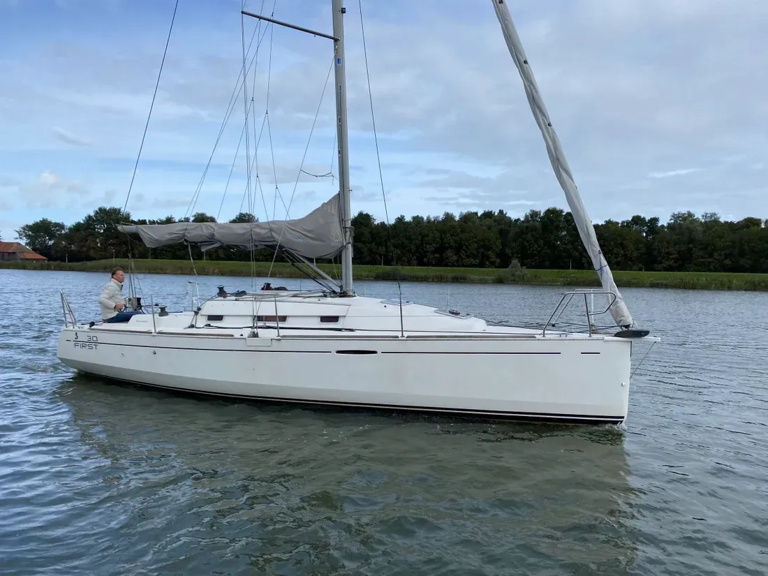 2010 Beneteau First 30 JK