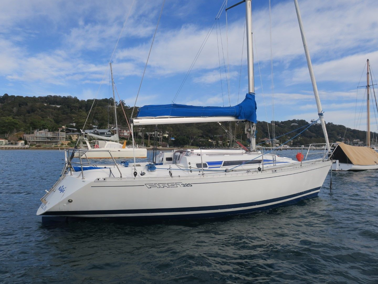 1984 Beneteau First 325