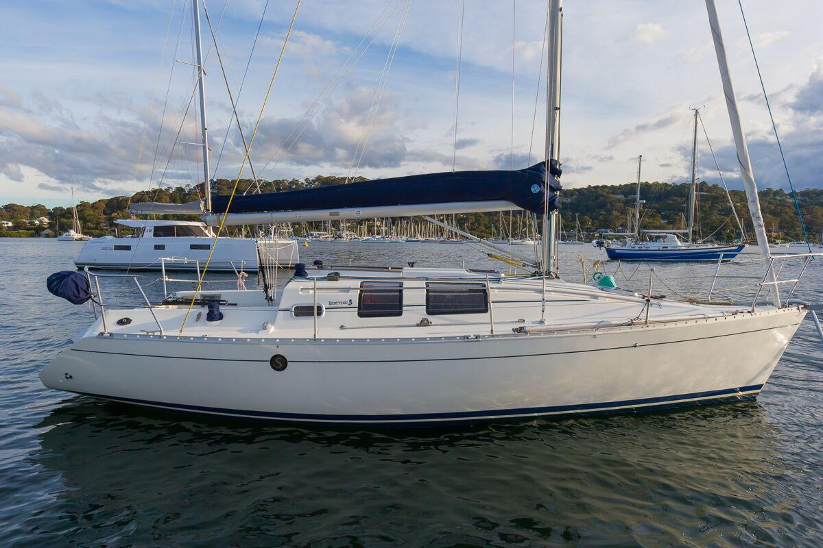 1989 Beneteau First 32S5