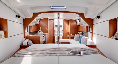 2013 Beneteau Oceanis 38