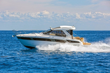 2015 Bavaria Yachts Sport 360