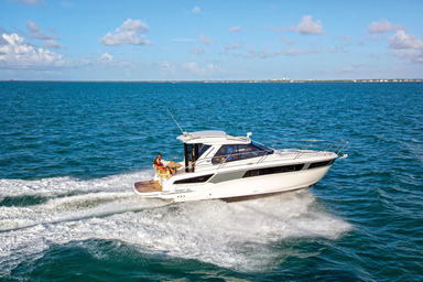 2015 Bavaria Yachts Sport 360