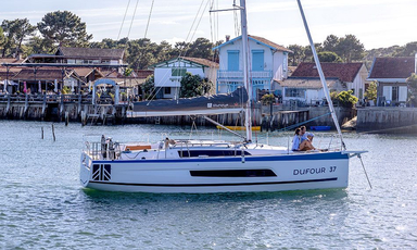 2022 Dufour Yachts 37