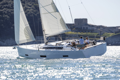 2019 Dufour Yachts 430