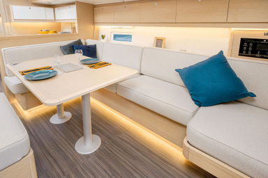 2019 Dufour Yachts 430