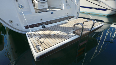 2010 Bavaria Yachts Cruiser 32