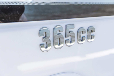 2022 Everglades 365 CC
