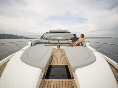 2022 Fairline Phantom 65
