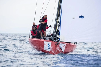 2014 Ice Yachts 33