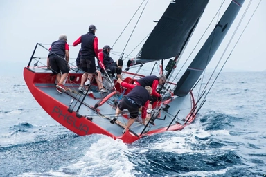 2014 Ice Yachts 33