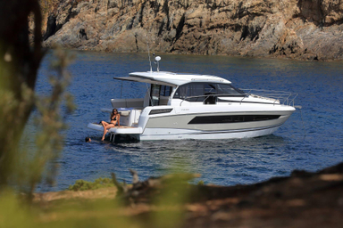2022 Jeanneau NC 33