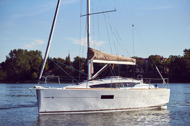 2017 Jeanneau Sun Odyssey 319