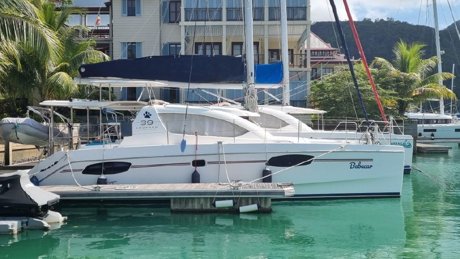2015 Leopard Catamarans 39