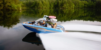 2021 Malibu Boats M220