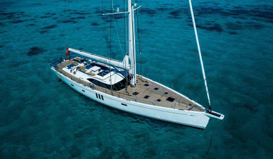 2014 Oyster Yachts 825