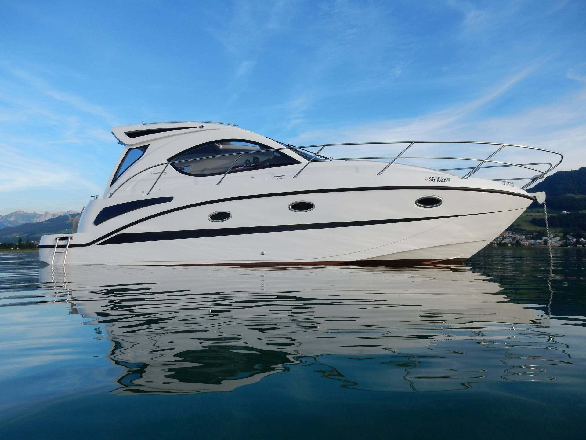 2014 Pearlsea Yachts 31 Coupe