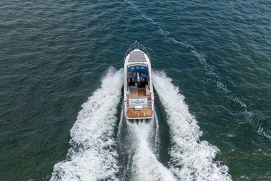 2015 Princess Yachts V52