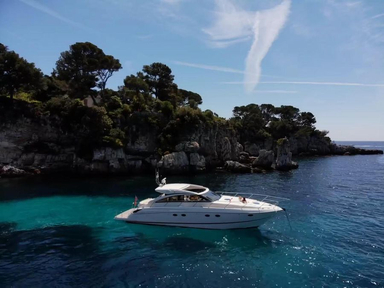 2010 Princess Yachts V56