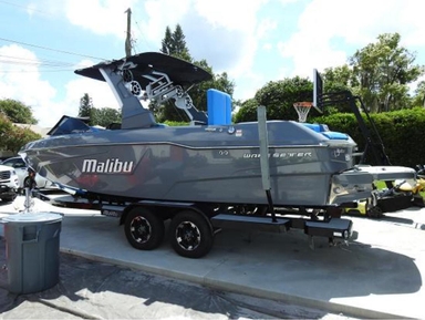 2019 Malibu Boats Wakesetter 25 LSV