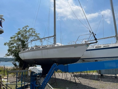 1984 Catalina Yachts 30 Tall Rig