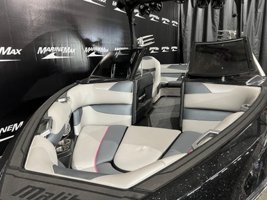 2016 Malibu Boats 22 VLX