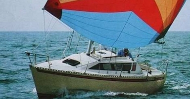 1982 Kirie Elite 25 - Fin keel