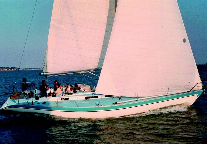 1981 Oyster Yachts Oyster SJ43 Mast head rigging