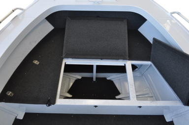 2022 Quintrex  420 Renegade Center Console