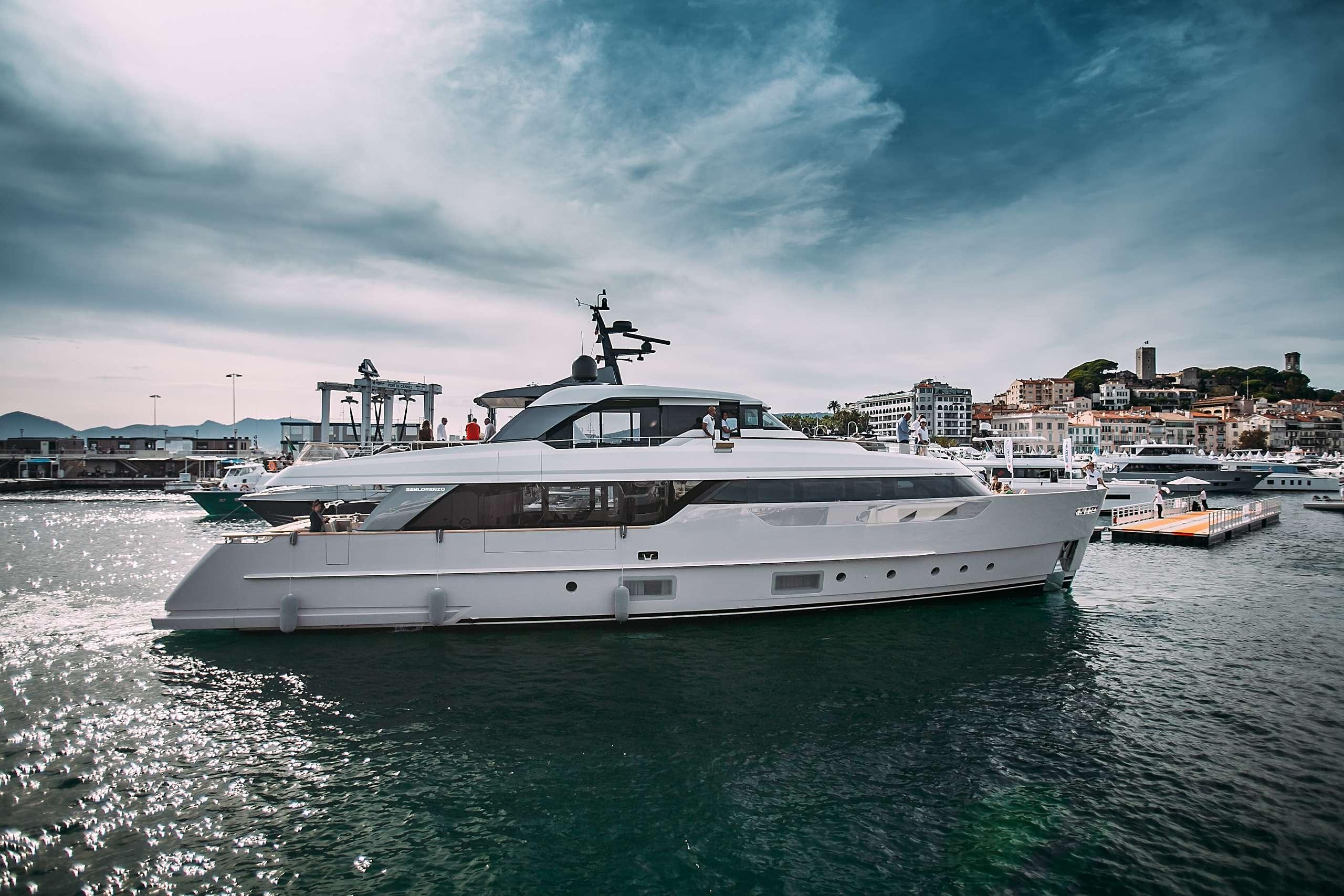 2019 Sanlorenzo Yachts SD96