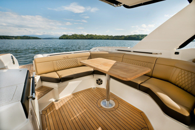 2022 Sea Ray SLX 350 Outboard