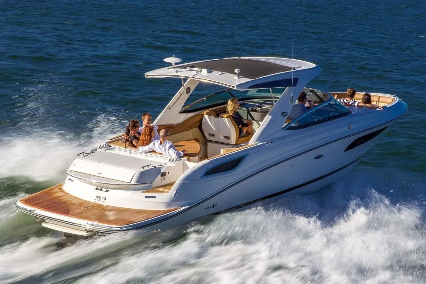 2022 Sea Ray SLX 350 Outboard