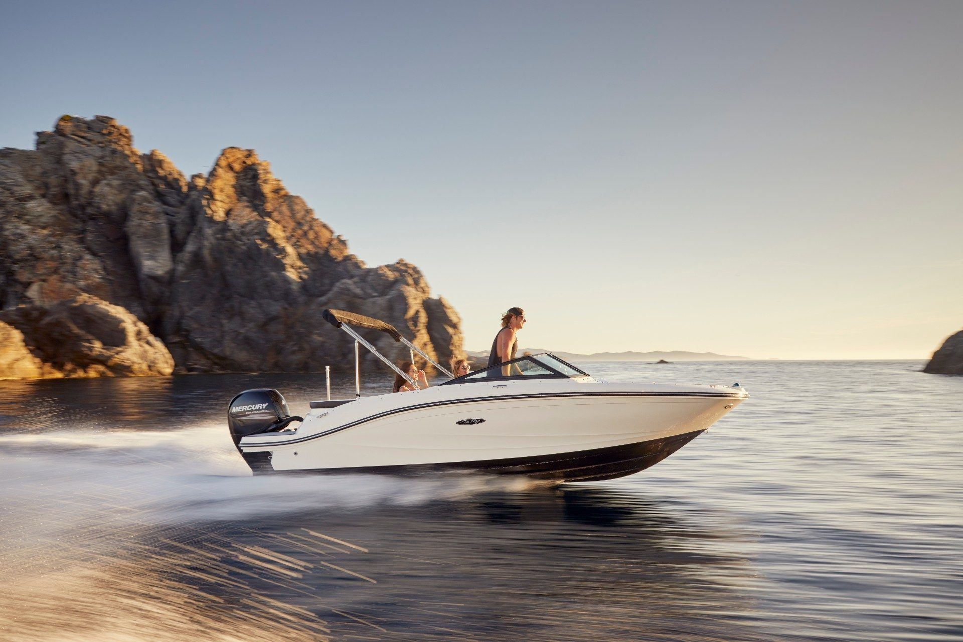 2023 Sea Ray SPX 190 Outboard