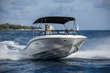 2023 Sea Ray SPX 210 Outboard