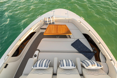 2023 Sea Ray Sundancer 370 