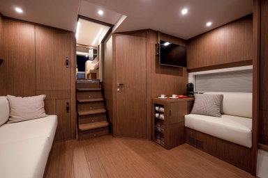 2020 Solaris Power 48 Lobster