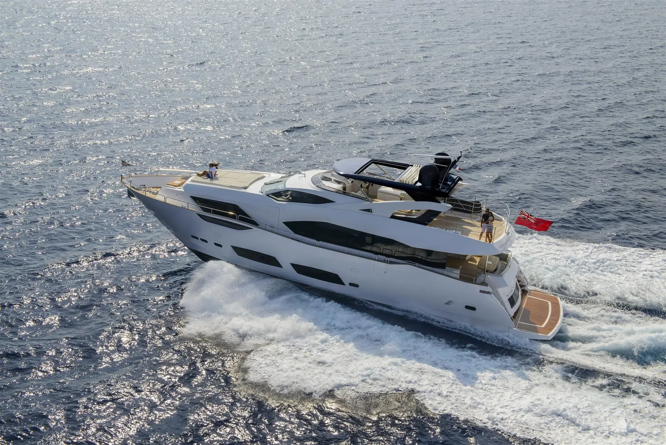 2016 Sunseeker 95 Yacht
