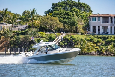 2023 Tiara Yachts 34 LS