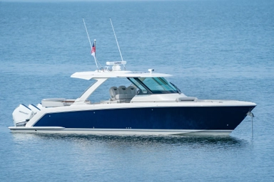 2022 Tiara Yachts 38 LS