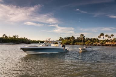 2023 Boston Whaler 380 Ream