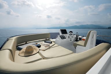 2013 Azimut Yachts Magellano 43